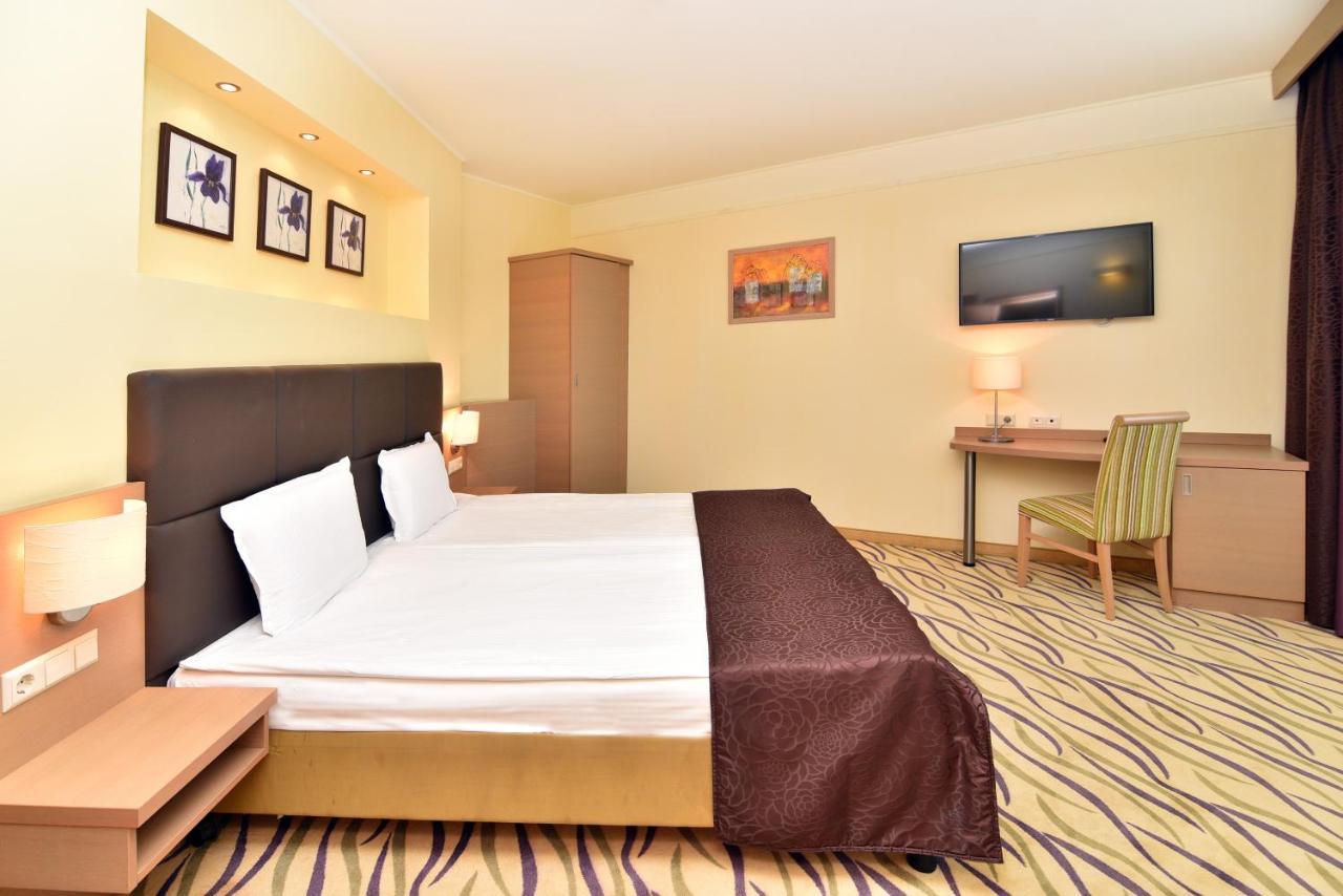 Flamingo Grand Hotel & Spa アルベナ エクステリア 写真