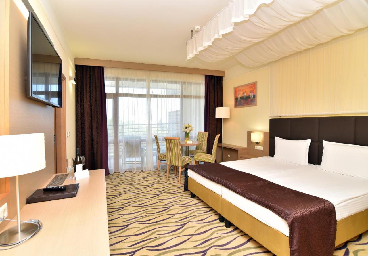 Flamingo Grand Hotel & Spa アルベナ エクステリア 写真