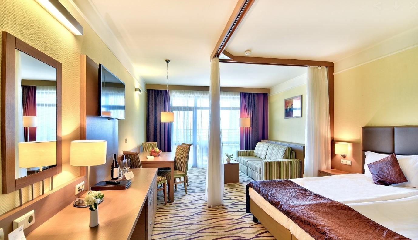 Flamingo Grand Hotel & Spa アルベナ エクステリア 写真