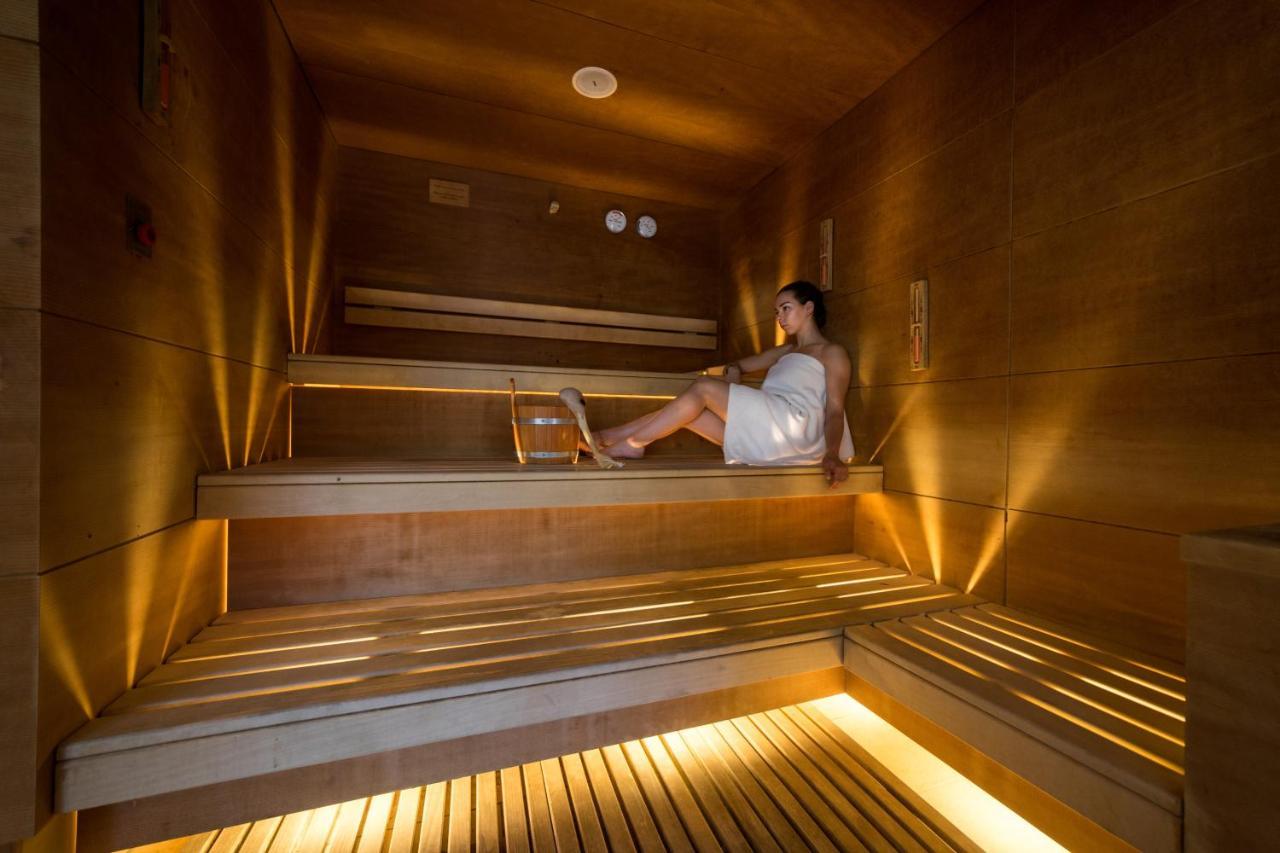 Flamingo Grand Hotel & Spa アルベナ エクステリア 写真