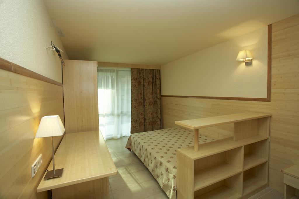 Flamingo Grand Hotel & Spa アルベナ 部屋 写真
